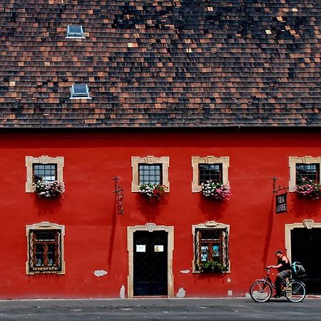베크 Rubra Panzio B&B 외부 사진