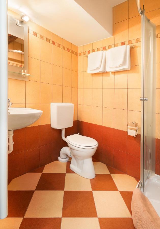 베크 Rubra Panzio B&B 외부 사진